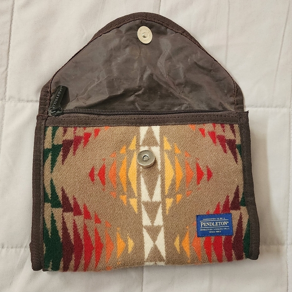 Pendleton Wool Makeup Bag - Picture 2 of 5